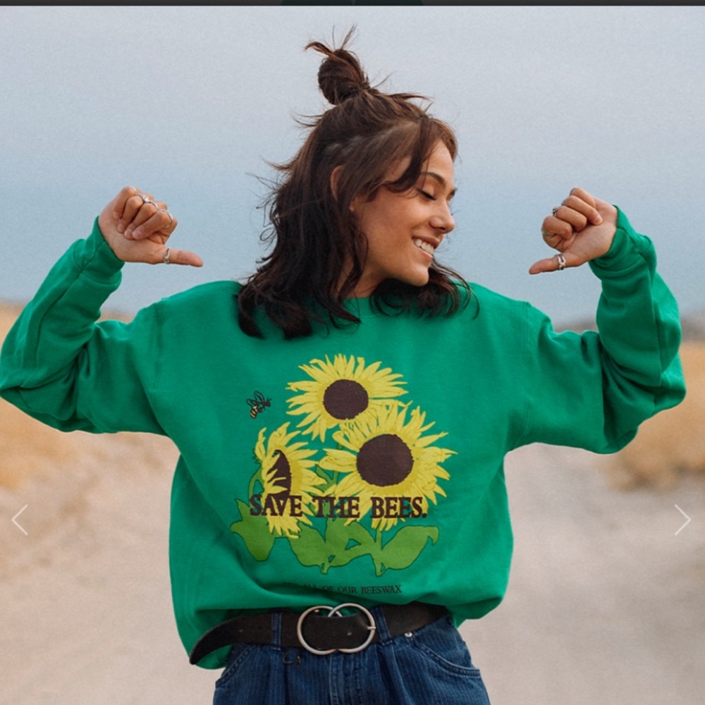 NWT Save the bees sweatshirt